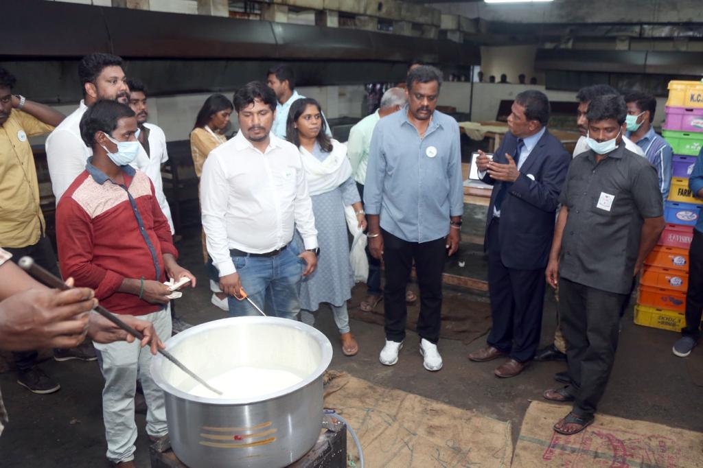 A bench mark 1Tonne capacity Biogas Plant was commissioned on 14th September 2022 in Sathyabama Institute of Science and Technology and inaugurated by our Honorable Chancellor Dr.Mariazeena Johnson, President Dr.Marie Johnson , Vice Presidents Mr. J.Arul Selvan and Miss. Maria Catherine Jayapriya .The digester converts 1Tonne food waste into 80-100 cubic meters of biogas.This initiative of Sathyabama is taken towards addressing the Global Climate Change issues.