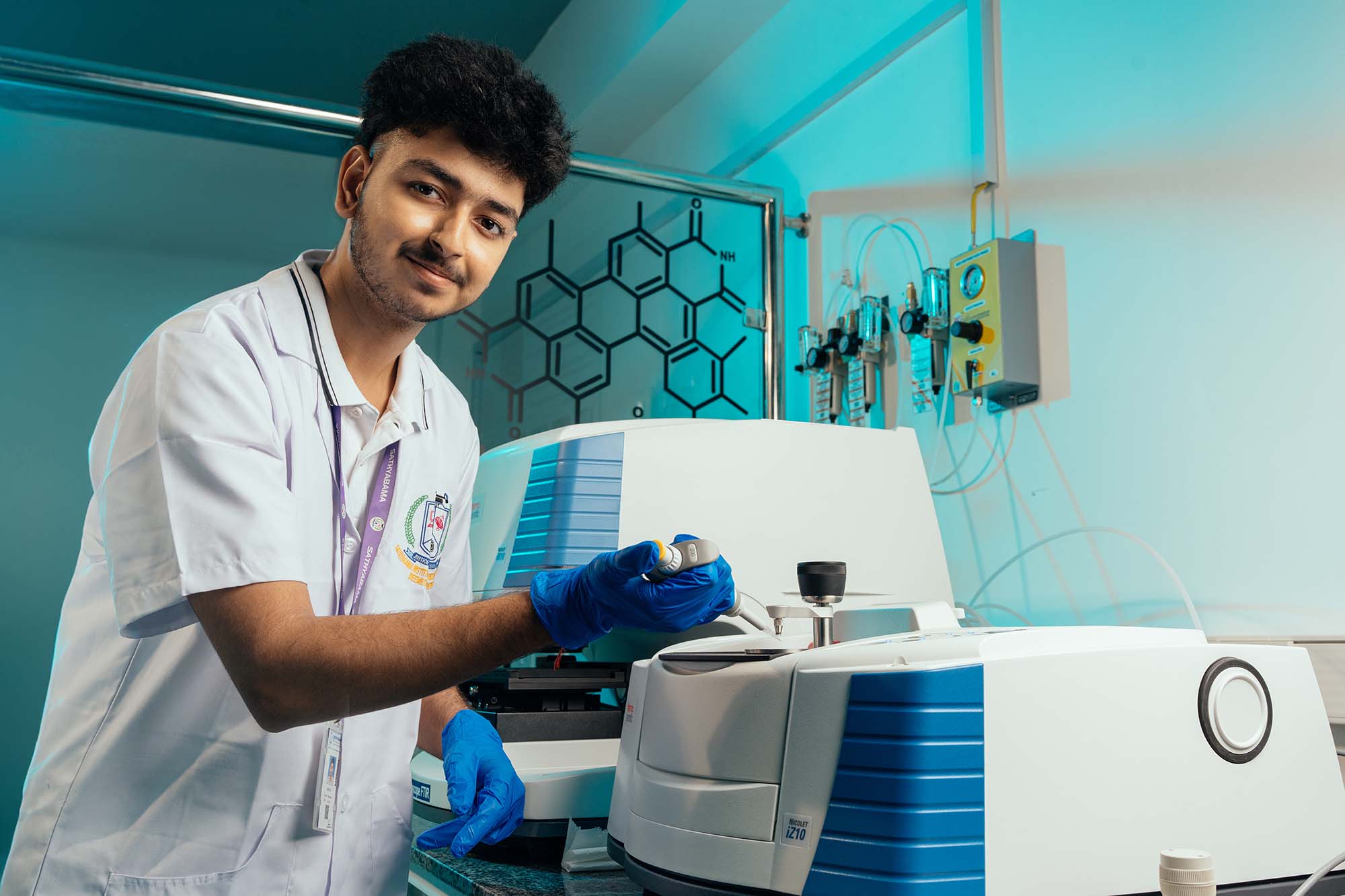 National Facility for Coastal and Marine Research (NFCMR) stands as a significant ‘Center for Excellence’ initiative of the Center for Ocean Research at Sathyabama Institute of Science and Technology (SIST). Dedicated to advancing marine science, NFCMR was established under the visionary leadership of Dr. Mariazeena Johnson, Hon’ble Chancellor of SIST, as a comprehensive research hub. Officially inaugurated by Dr. M. Ravichandran, Hon’ble Secretary of the Ministry of Earth Sciences (MoES), the facility has