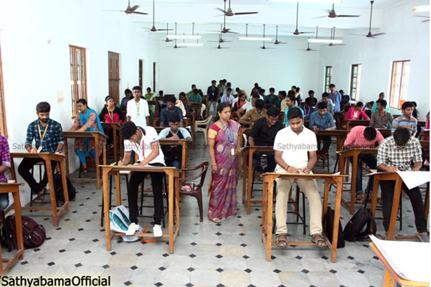 Design Club has conducted "DA Vinci’s Consilio – drawing skills workshop" on 22nd August, 2019. Many students participated with enthusiasim.