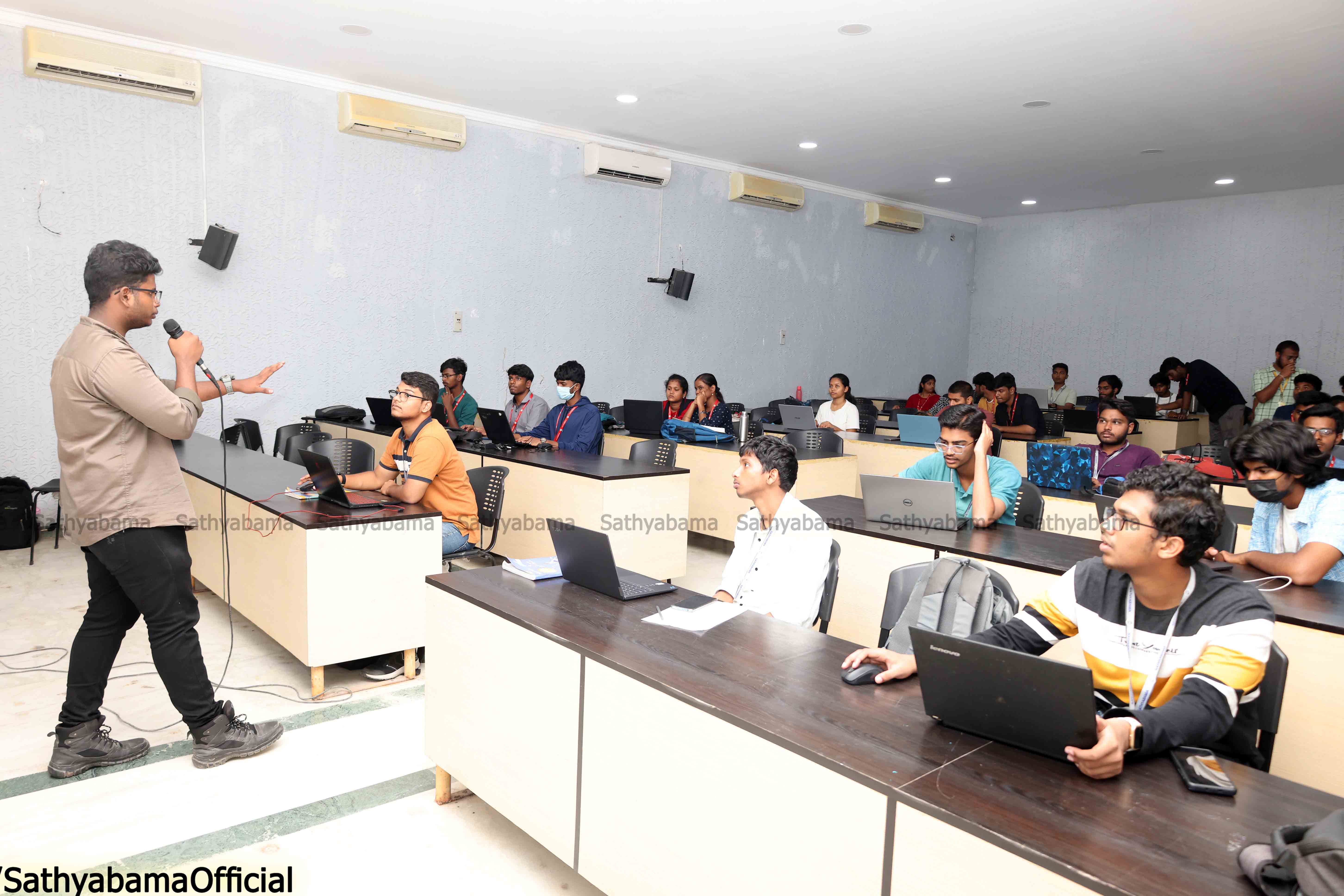Update more than 51 vels university dress code - highschoolcanada.edu.vn